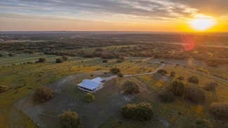 5271 W Us Hwy 290, Johnson City, TX 78635