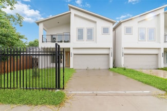 6715 England St, Houston, TX 77021