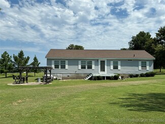 10396 N Perry Loop Rd, Stigler, OK 74462