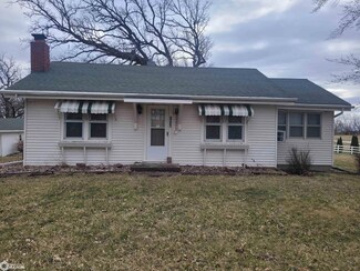 1638 Summit Lake Ave, Creston, IA 50801