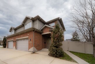 7660 43rd St, Lyons, IL 60534