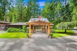 7417 Woodshire Rd, Maple Falls, WA 98266