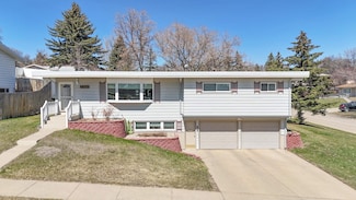 2300 8th Ave NW, Minot, ND 58703