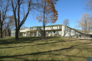 1621 Plum Creek Rd, Sioux City, IA 51103