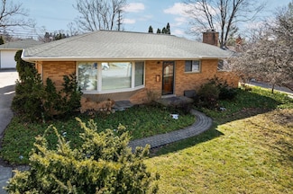 2123 Carol Dr, Ann Arbor, MI 48103
