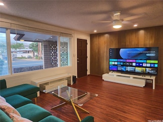 4153 Kilauea Ave, Honolulu, HI 96816
