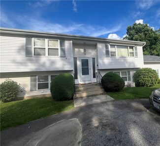 4 Audrey Dr, Johnston, RI 02919