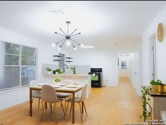 207 Chipinque, San Antonio, TX 78237