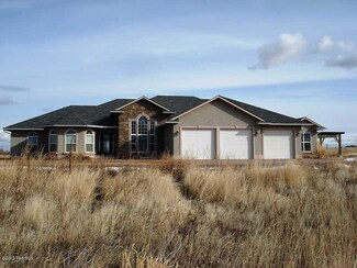 840 Dilley Rd, Tieton, WA 98947