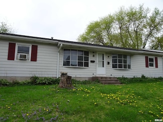 1617 W 43rd St, Davenport, IA 52806