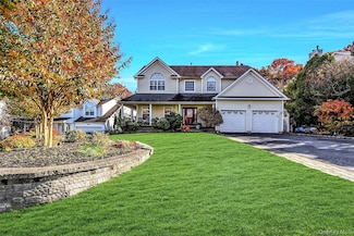 6 Laurel Crescent, Manorville, NY 11949