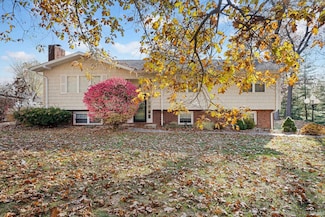 46 Woodlawn Dr, Mitchell, IN 47446