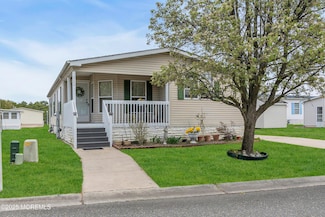 1100 Sycamore Ct, Whiting, NJ 08759