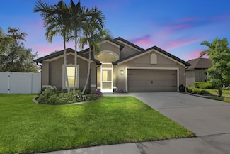 5432 Imagination Dr, Fort Pierce, FL 34947