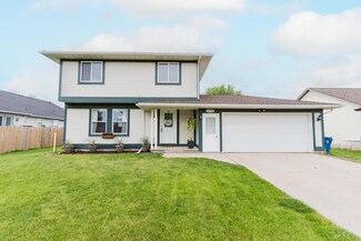 11748 Cloverview Dr, Ravenna, MI 49451