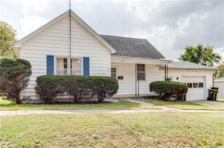 902 W William St, Savannah, MO 64485