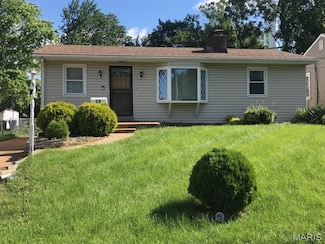 25 Reasor Dr, Saint Louis, MO 63135