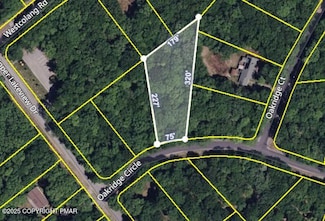 102 Oakridge Cir, Fawn Lake Forest, PA 18428