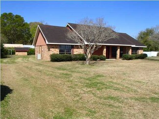 215 Prairie Ln, Lafayette, LA 70501