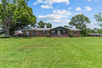 1444 Malvern Rd, Dothan, AL 36301