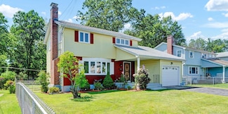 28 SyMcO Dr, New Britain, CT 06053