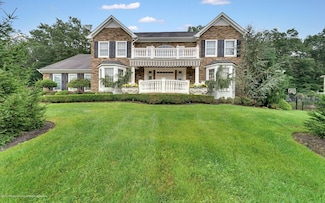 26 Alexis Dr, Farmingdale, NJ 07727