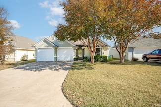104 Easy St, Glen Rose, TX 76043