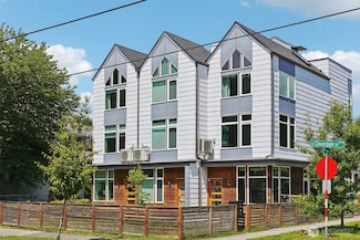 1058 S Cloverdale St Unit C, Seattle, WA 98108