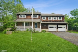 91 Hillcrest Rd, Warren, NJ 07059