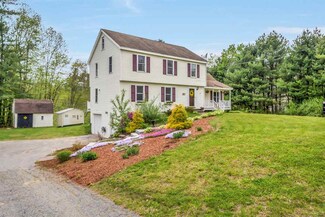 54 Peaslee Crossing Rd, Newton, NH 03858