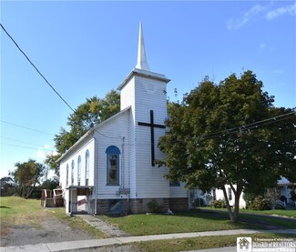9 Old Mill Rd, Brocton, NY 14716