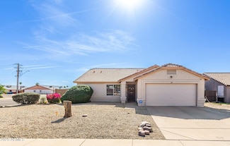 825 W 15th Ln, Apache Junction, AZ 85120