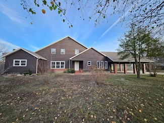 1011 3rd St, Monett, MO 65708