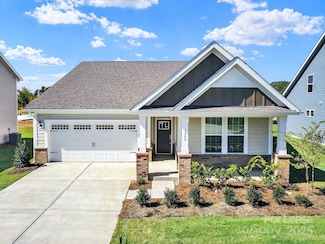 1308 Black Walnut St, Monroe, NC 28112