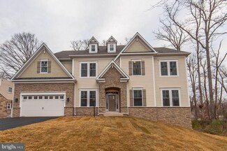 8010 Railroad St, Dunn Loring, VA 22027