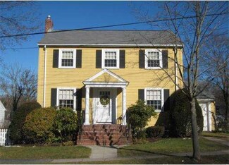 119 Gulliver St, Milton, MA 02186