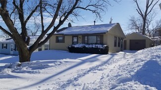 1703 12th Ave SW, Cedar Rapids, IA 52404