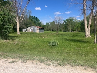 29276 252nd Ave, Durham, MO 63438