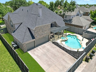 8105 Hazeltine Dr, Plano, TX 75025