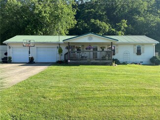 520 6th St, New Haven, WV 25265