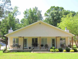 57 Clemons Dr, Cherokee, AL 35616