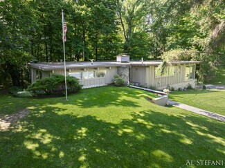 1506 W Chicago Rd, Niles, MI 49120