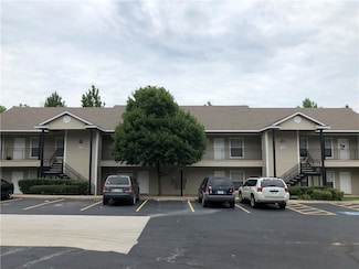 1766 N Gregg Ave Unit 8, Fayetteville, AR 72703