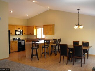 37081 Little Oak Ln, North Branch, MN 55056