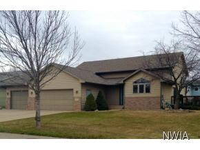 475 Eagle Cir, Dakota Dunes, SD 57049