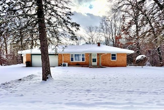 3975 Mcarthur Rd, Jackson, MI 49203