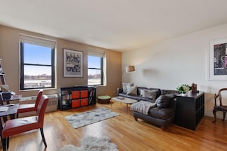 122 West St Unit 4J, Brooklyn, NY 11222
