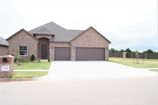 1300 Atalon Dr, Moore, OK 73160