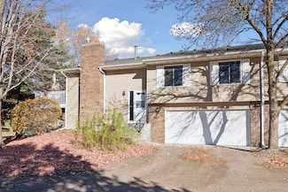 4680 Ridge Cliff Dr, Saint Paul, MN 55122