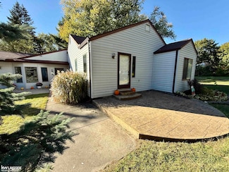 47103 Ladd Ave, Shelby Township, MI 48317